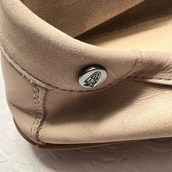 Hush Puppies Tan Women's Flats - Picture 4 of 9